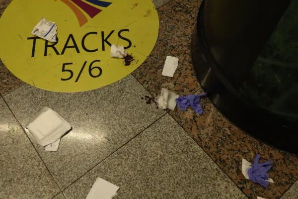 Stabbing wounds six at New York's Penn Station